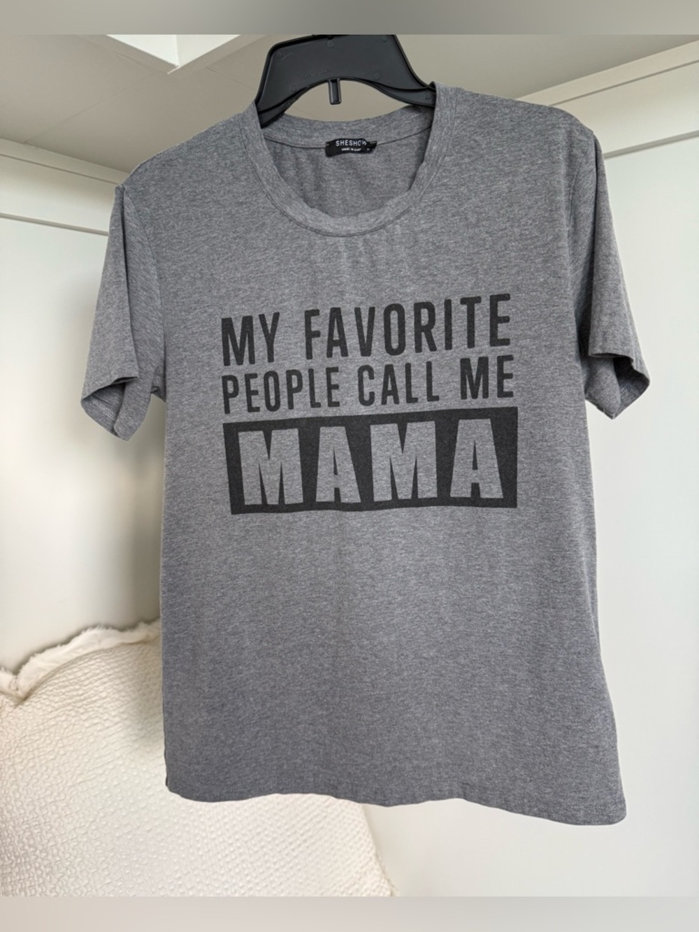 My Favorite People Call Me Mama Graphic Tee - Gray Short Sleeve Shirt Medium